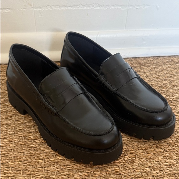 Steve Madden Shoes - NWT Steve Madden Langsten Leather Platform Lug Sole Penny Loafers - size 9